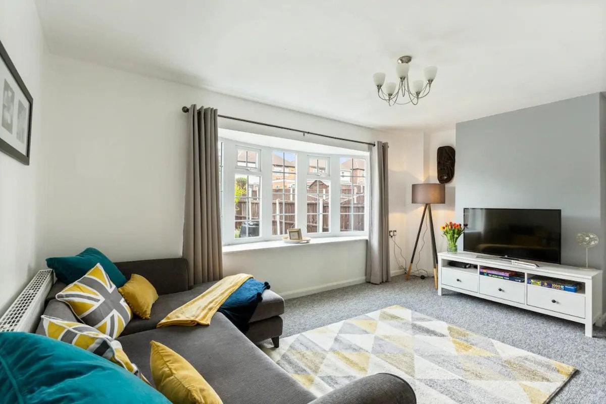 Bright & Spacious With Garden & Parking Nottingham Exterior foto
