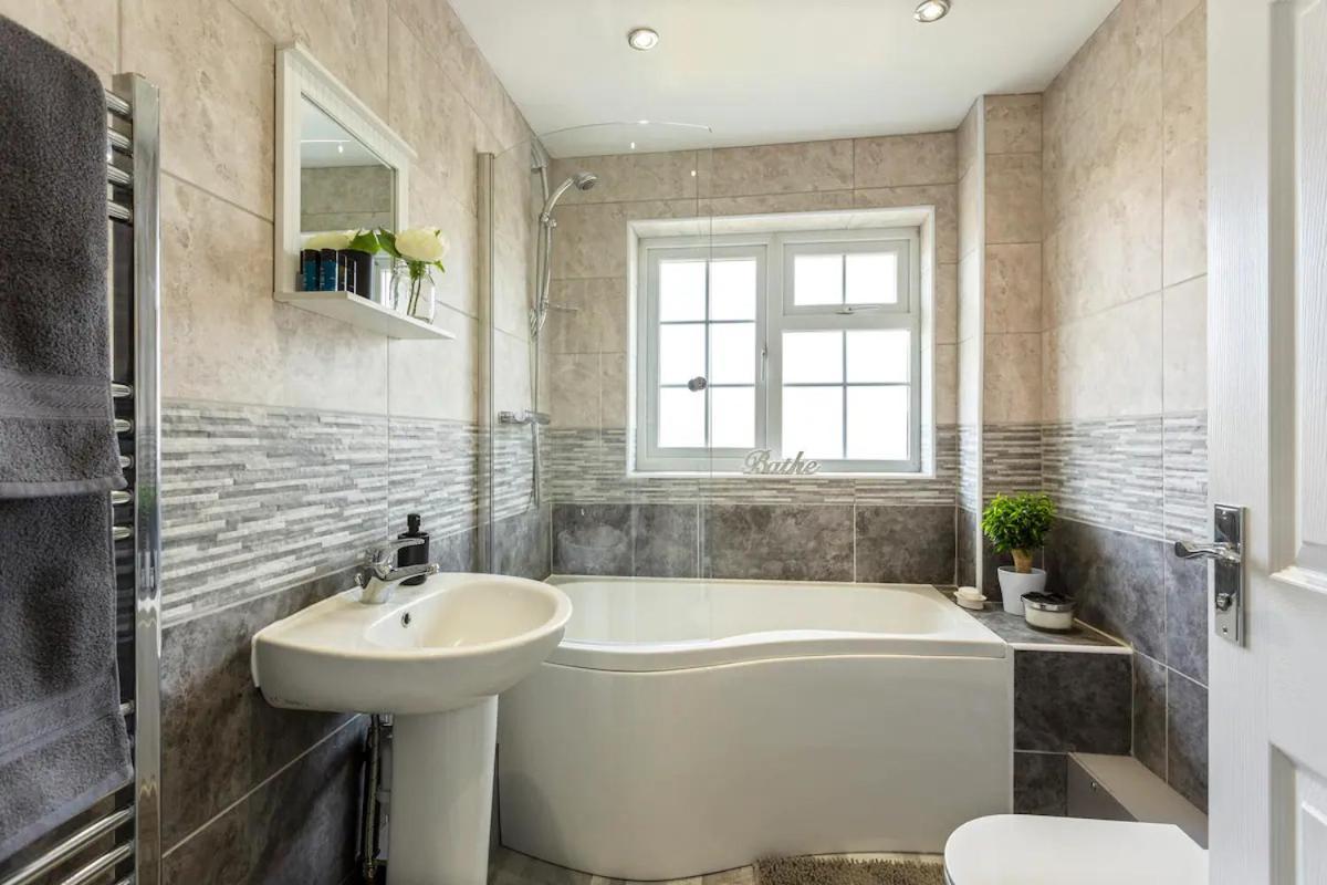 Bright & Spacious With Garden & Parking Nottingham Exterior foto